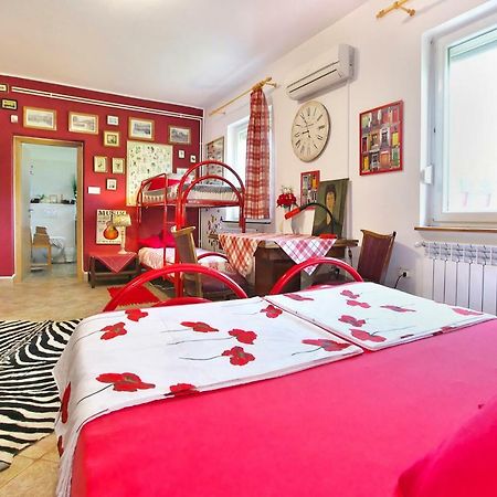 Cozy Istrian House Guest House อิซอลา ภายนอก รูปภาพ